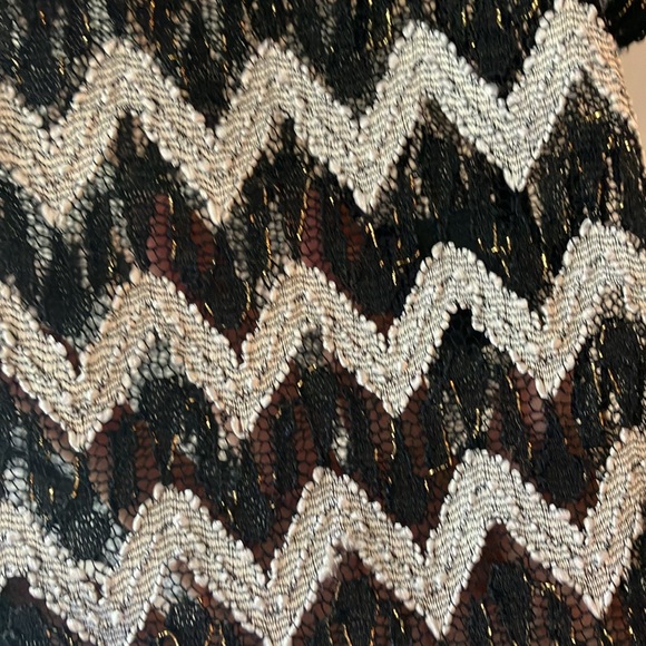 Perceptions black & white with gold  chevron cardigan size 8P - Picture 5 of 7